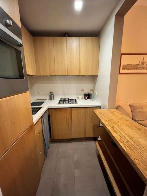 Colosseum Apartment - Your Cozy Roman Escape エクステリア 写真